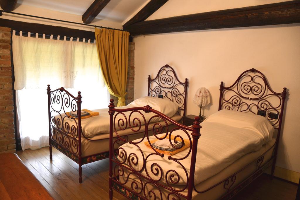 Agriturismo La Pieve Dogliani Cameră foto